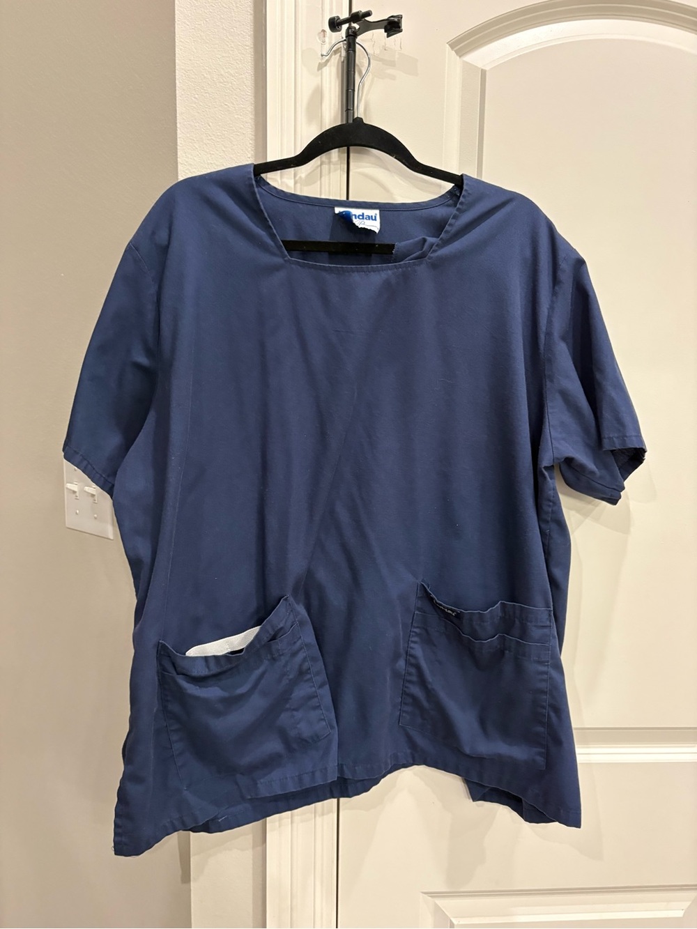 Landau navy blue square neck 1X(no size tag) scrub top GUC